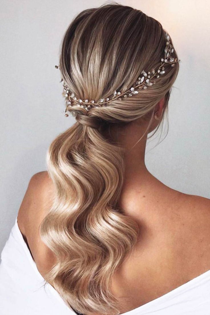 Ponytail with Accessories