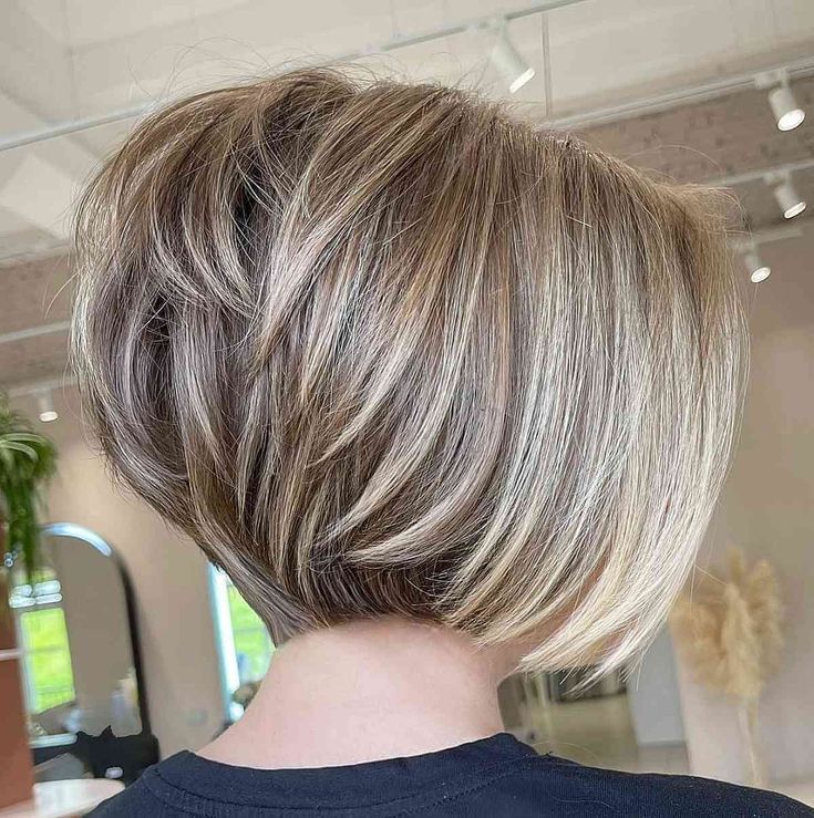 Stacked Layered Bob