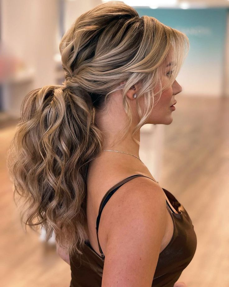 Voluminous Curly Ponytail